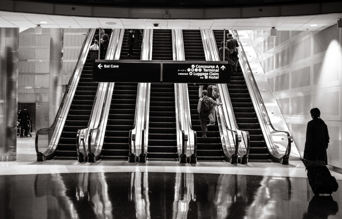 imagem aeroporto by freepik