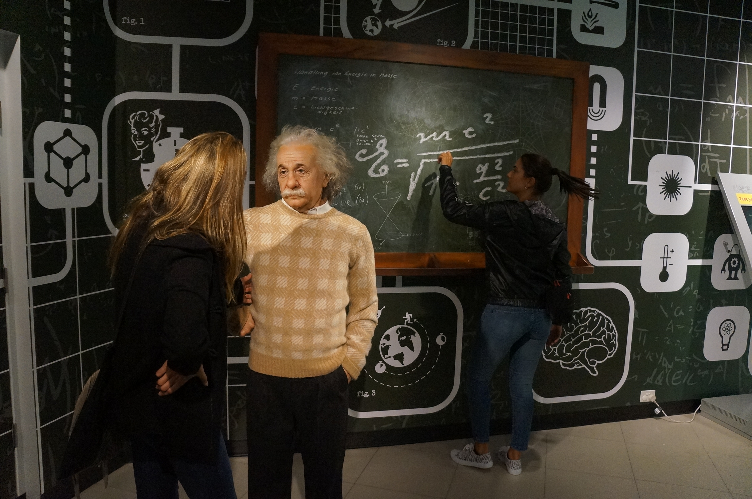 Ajudando Einstein com suas formulas