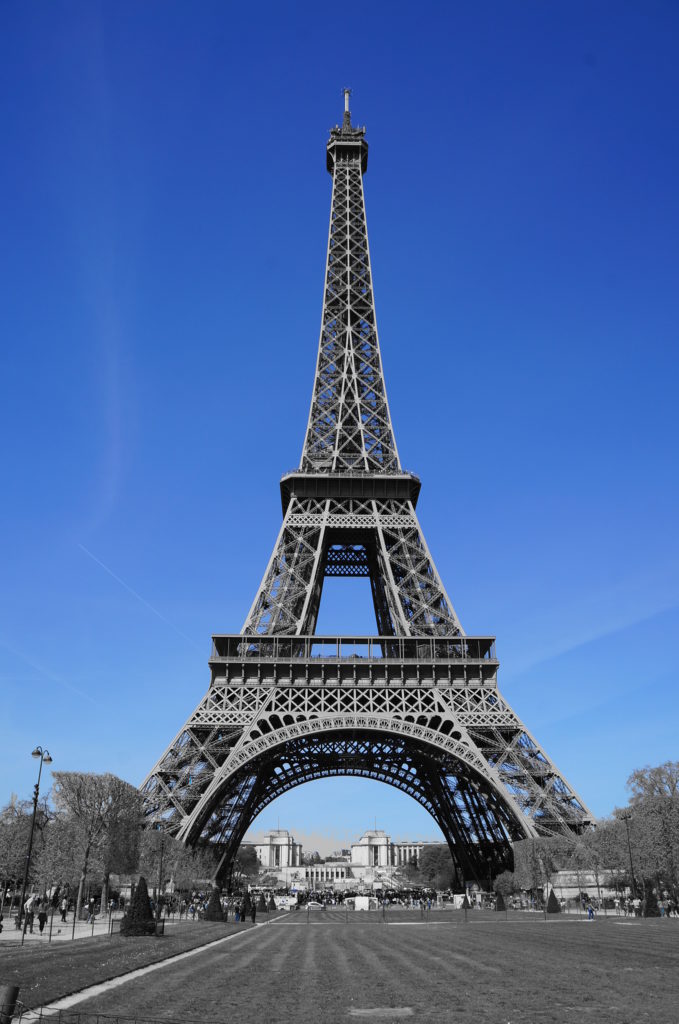 Torre Eiffel e o efeito apenas Azul da minha camera Sony Alpha