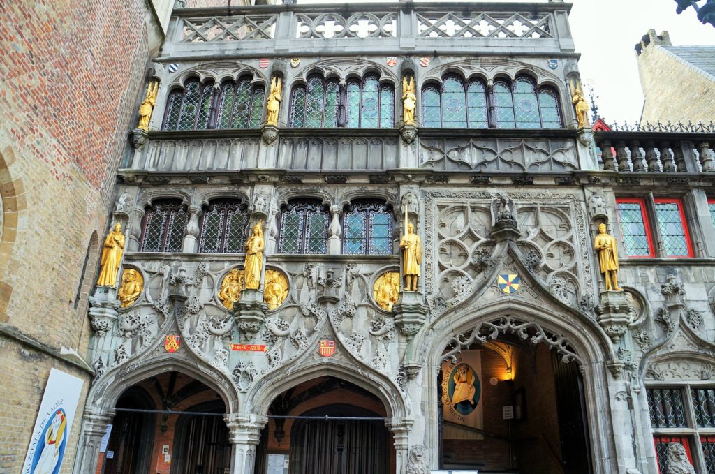 Roteiro de um dia em Bruges - igreja com o sangue de Cristo