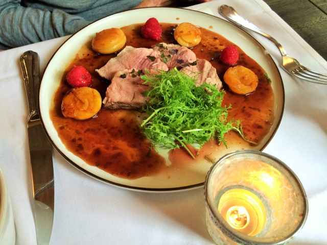 Onde comer em Bruges - pato com pêssego e molho de framboesa