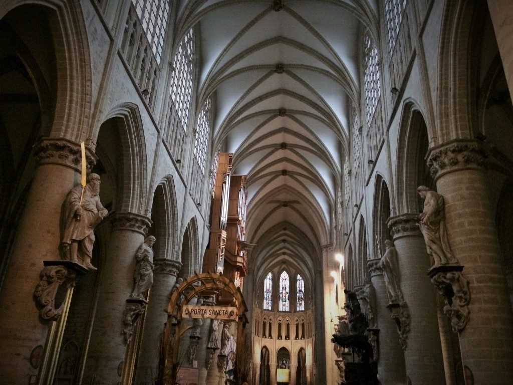 Roteiro de um dia em Bruxelas - Igreja São Michael