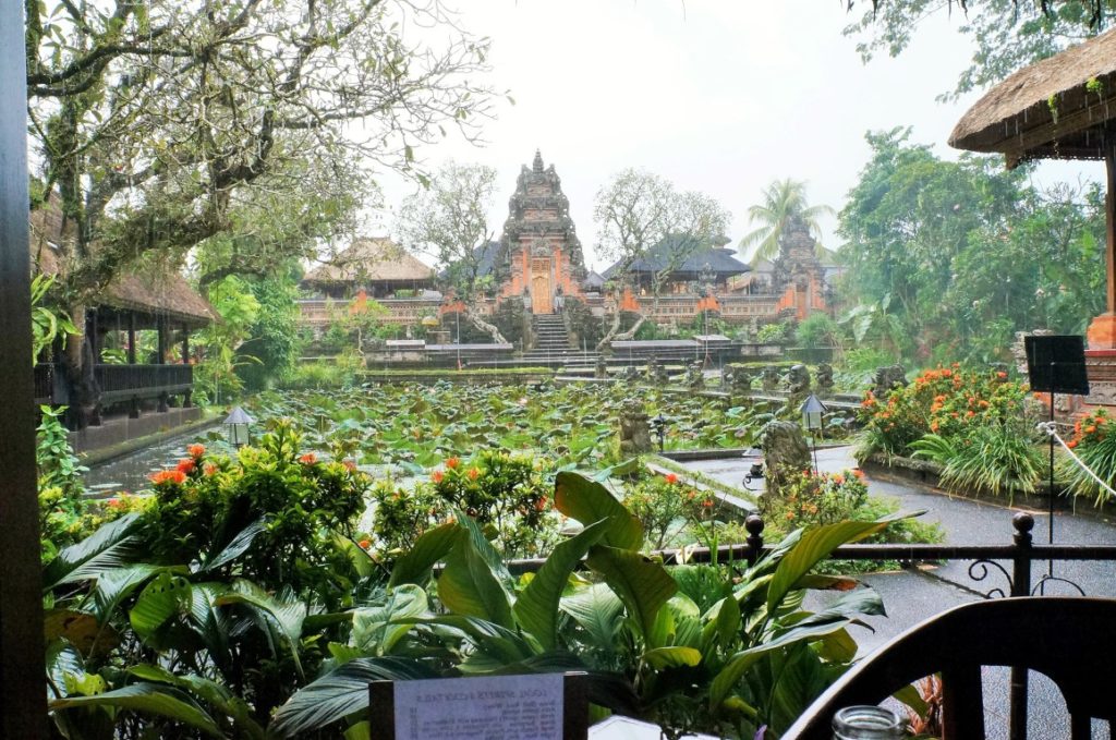 restaurantes imperdíveis em Ubud - café Lotus