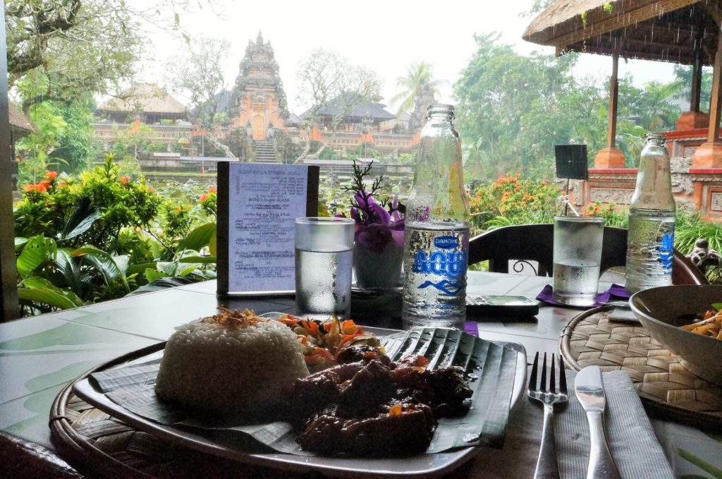 Coisas para fazer em Ubud - café Lotus