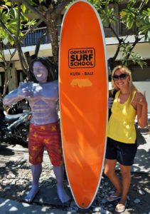 Devo visitar Kuta - escolas de surf