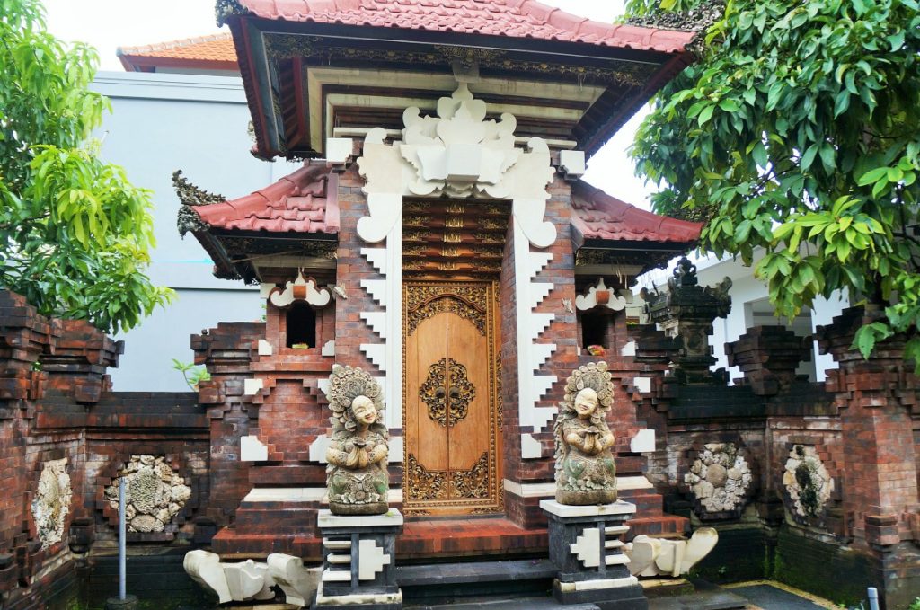 O que fazer em Sanur - entrada de uma casa