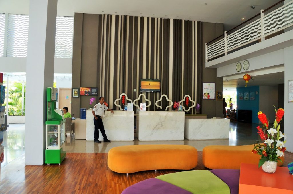 Onde ficar em Nusa Dua gastando pouco - Recepção do Ibis Styles Benoa