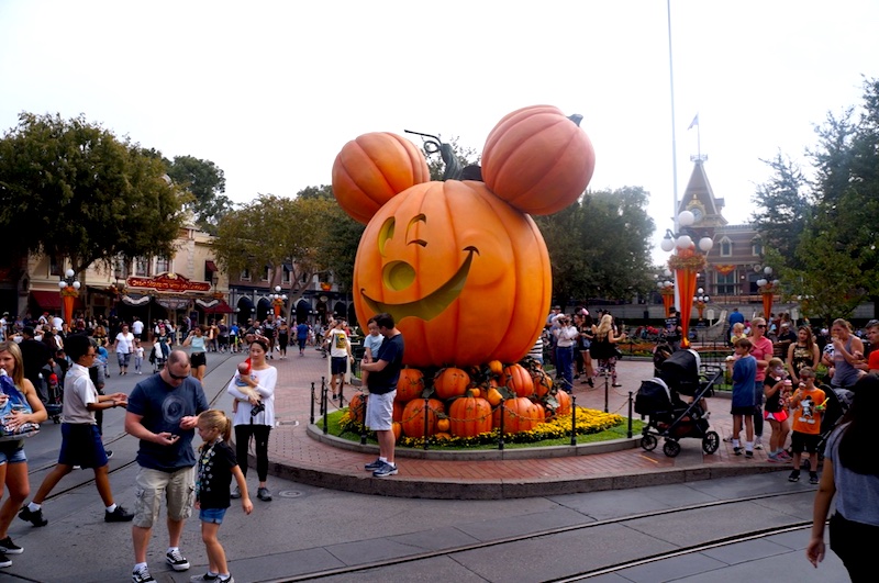 Festa de Halloween na Disney - Rua principal