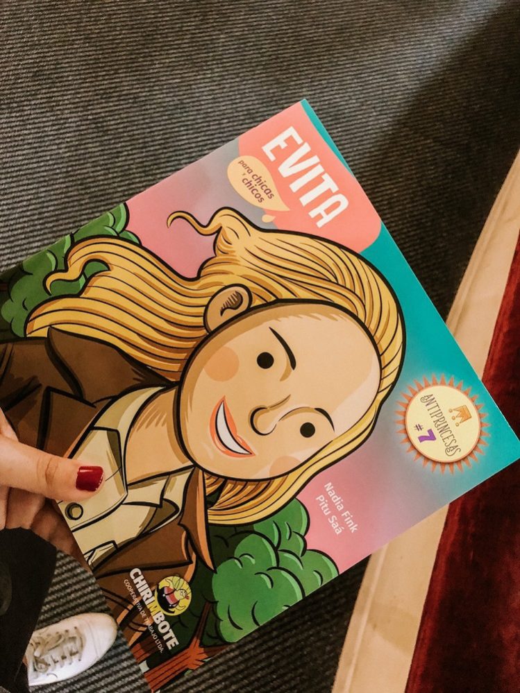 Livro infantil sobre Evita