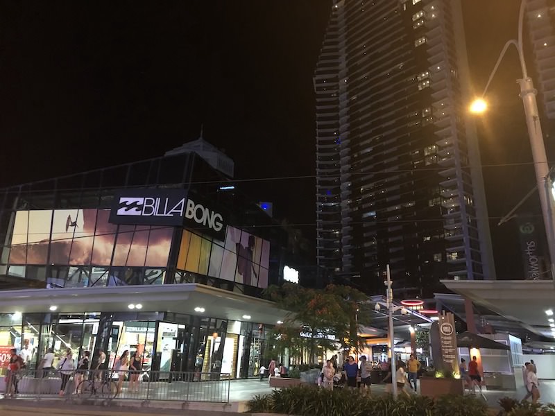 Surfers Paradise de noite