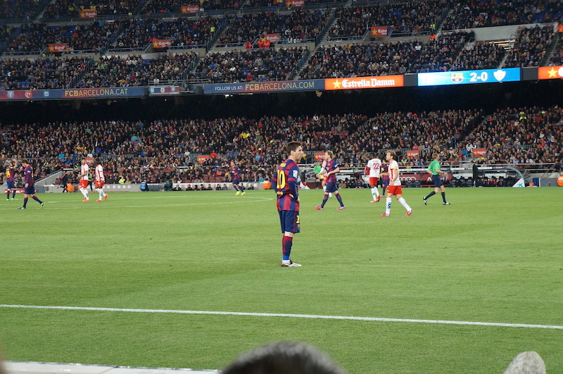 Messi - Assistir um jogo do Barcelona